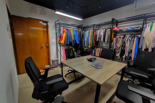 BUYER MEETING & DISPLAY ROOM 03